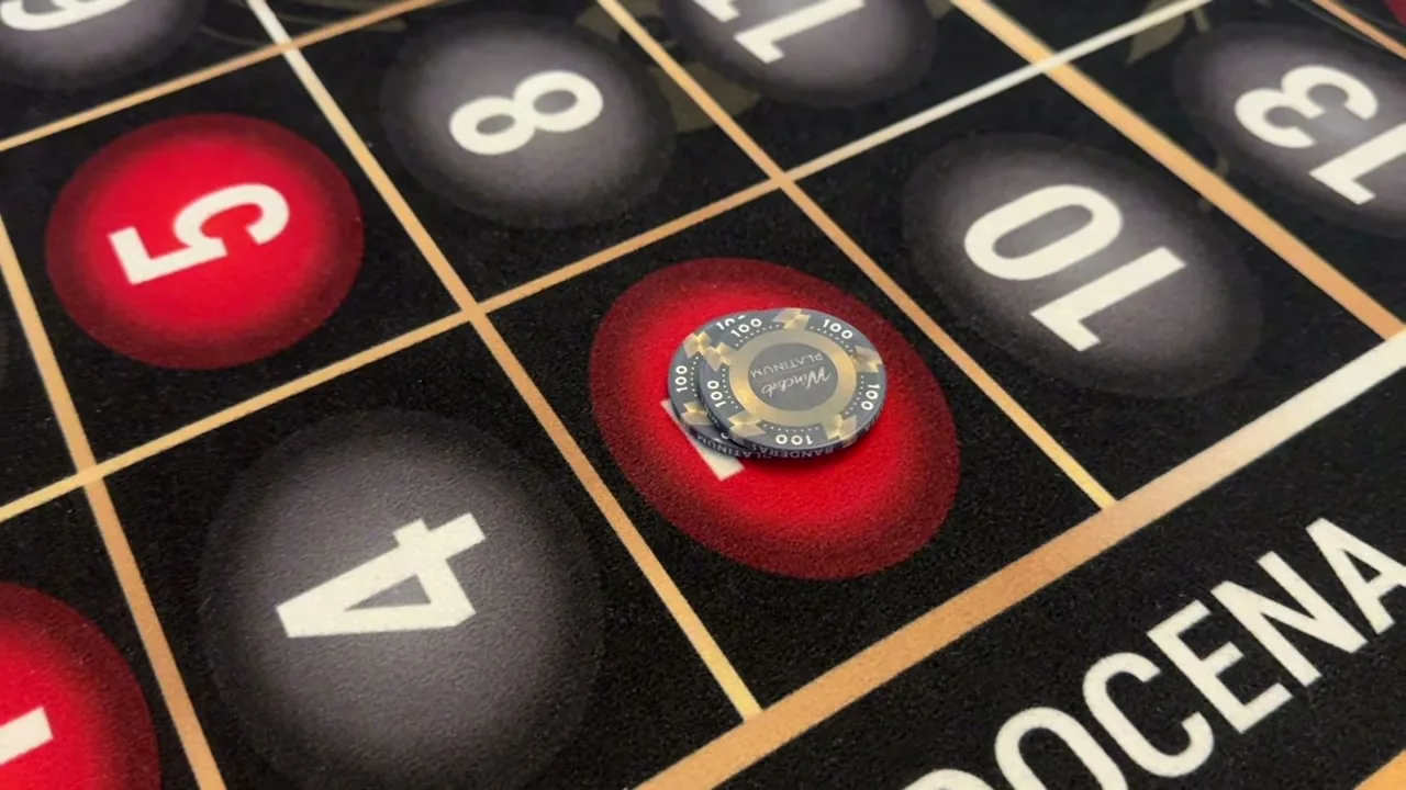 Jugador accediendo a una mesa de casino en vivo desde el celular